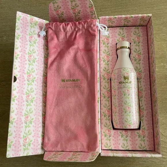 The Stanley X LoveShackFancy All Day Slim Bottle | 12 Oz

Brand new - Picture 3 of 5